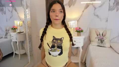 Hannahill69 online show from June 13, 5:16 am