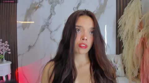 Snapshot of hannahill69 chatting on September 15, 4:32 am Hannahill69 online show from September 15, 4:32 am