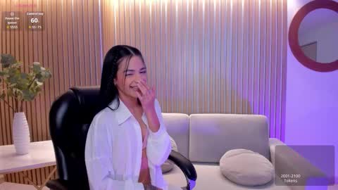 HANNAH J online show from February 1, 11:36 pm