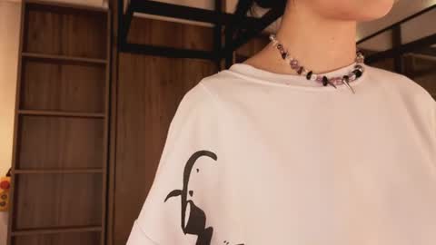 hannahsky_ online show from July 28, 6:20 pm