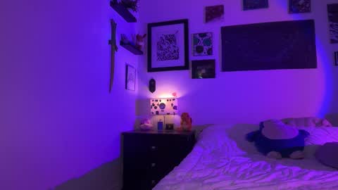 Hannah Taylor online show from February 23, 1:39 am