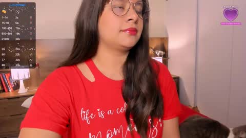 Snapshot of hanny_13 chatting on February 15, 11:38 pm taylor live online show from February 15, 11:38 pm