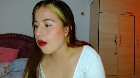 isabella   online show from October 11, 4:42 pm