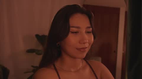 Mizi online show from April 16, 9:39 pm