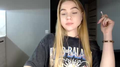 Snapshot of happy_fox_ chatting on January 27, 8:07 pm happy_fox_ online show from January 27, 8:07 pm