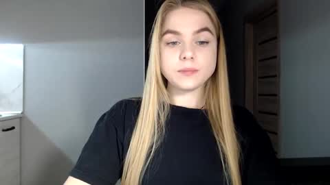 Snapshot of happy_fox_ chatting on January 8, 10:37 pm happy_fox_ online show from January 8, 10:37 pm