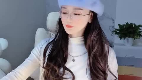 Daisy online show from December 11, 3:02 am