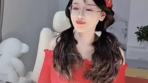 Daisy online show from February 10, 4:58 pm