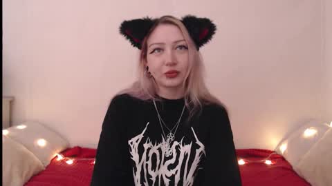 Emily online show from February 20, 9:26 pm