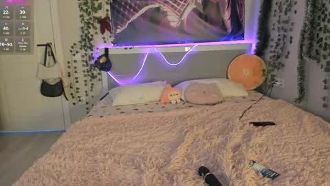 Maya online show from November 28, 3:26 pm