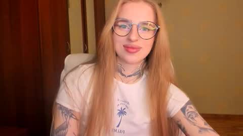 Julia online show from February 5, 5:10 am