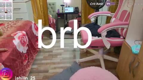 Snapshot of harperzoe chatting on October 6, 12:27 am harperzoe online show from October 6, 12:27 am