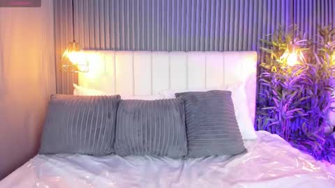 HasleyCarter online show from November 8, 4:50 am