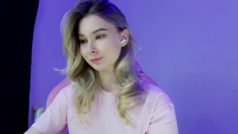 Anna online show from April 15, 1:55 pm