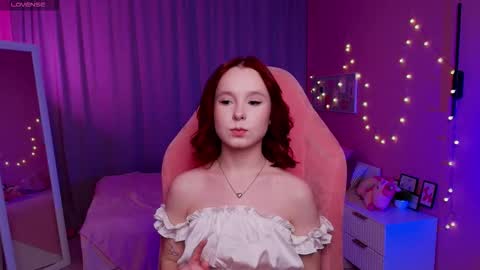 Mia online show from March 25, 7:44 am