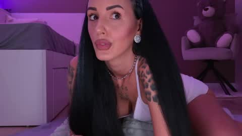 Hayley online show from April 9, 9:42 pm