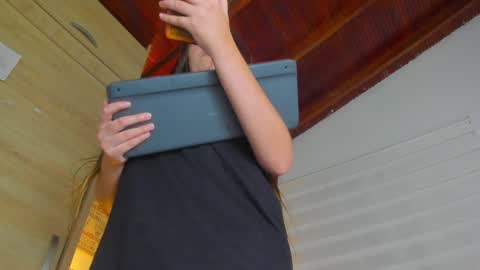 Im Hazel online show from January 7, 11:14 pm