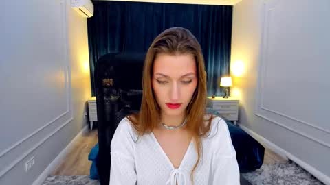 Snapshot of heartedlove_1 chatting on February 10, 3:35 am heartedlove_1 online show from February 10, 3:35 am