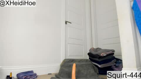 Manyvids    online show from May 28, 8:12 am