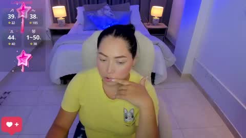 Snapshot of heidy_jhons chatting on March 8, 3:05 am Heidy online show from March 8, 3:05 am