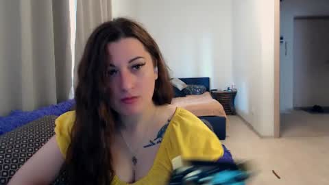 helen_adams_ online show from June 15, 6:24 am