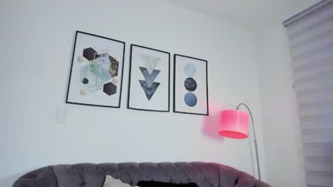 helen online show from April 11, 4:10 pm