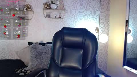 Helen online show from November 11, 11:29 am