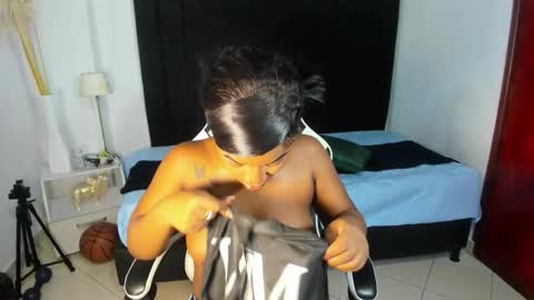 HELENA COPPER online show from December 4, 9:15 pm