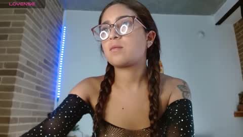 Snapshot of helenacyruss666 chatting on February 20, 7:30 pm Only 18 cyrus online show from February 20, 7:30 pm