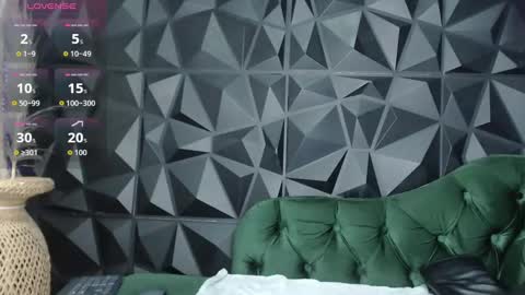 Helena Saenz online show from October 31, 5:06 pm