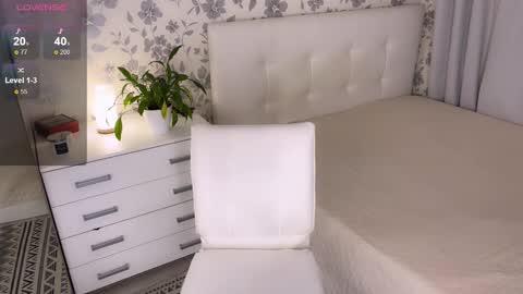 Helena Bonham online show from November 1, 7:29 pm