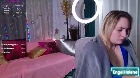 heleneengel online show from December 15, 8:14 pm