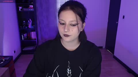 Snapshot of hell_dancer_ chatting on February 2, 10:49 pm Lexa online show from February 2, 10:49 pm