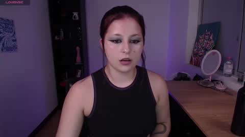 Snapshot of hell_dancer_ chatting on September 23, 12:42 am Lexa online show from September 23, 12:42 am
