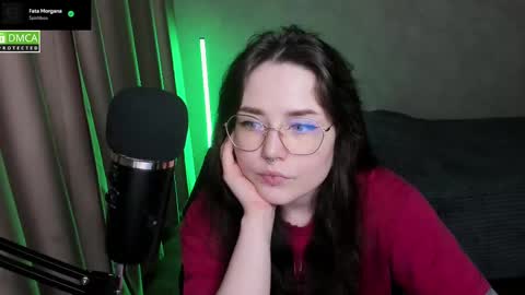 Red online show from March 9, 6:43 pm