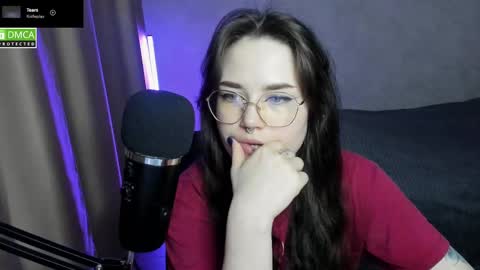 Red online show from February 14, 6:40 pm