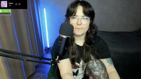 Red online show from November 7, 7:41 pm