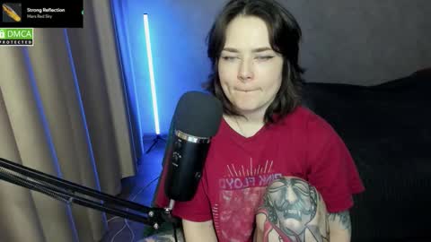 Red online show from December 17, 7:29 pm