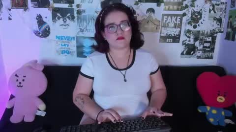 hellen online show from May 19, 3:57 am