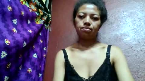 henitsaldy online show from May 29, 3:04 am
