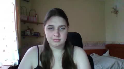 hess_luna_ online show from February 12, 10:28 am