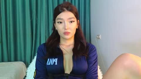 Audrey online show from November 8, 3:50 pm