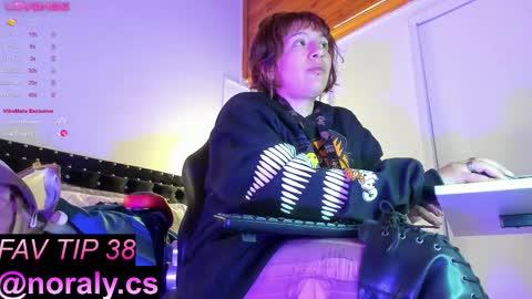 Noraly  online show from September 29, 4:06 am