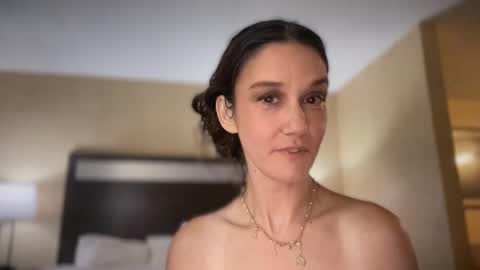 HeyAlicia online show from November 1, 2:05 am