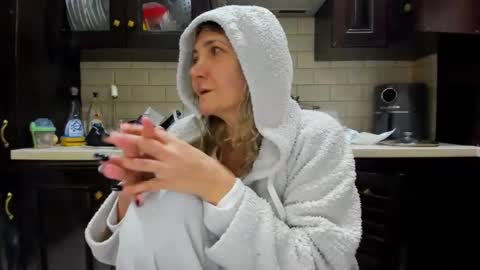 Heyheygrey online show from February 7, 9:05 am