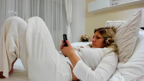 Heyheygrey online show from February 8, 3:10 pm