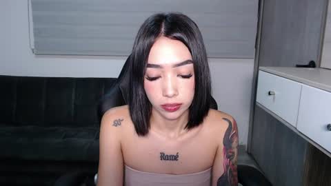 Laura online show from June 10, 3:49 am