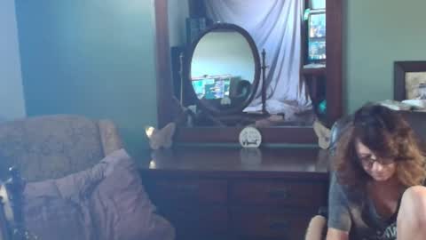 hidden_gold_milf online show from October 16, 6:10 pm