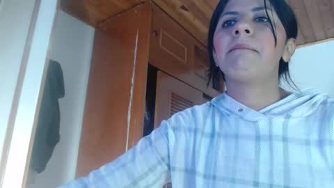 hilaril18 online show from October 8, 12:26 am