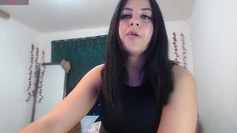 hilaril18 online show from July 19, 12:46 am